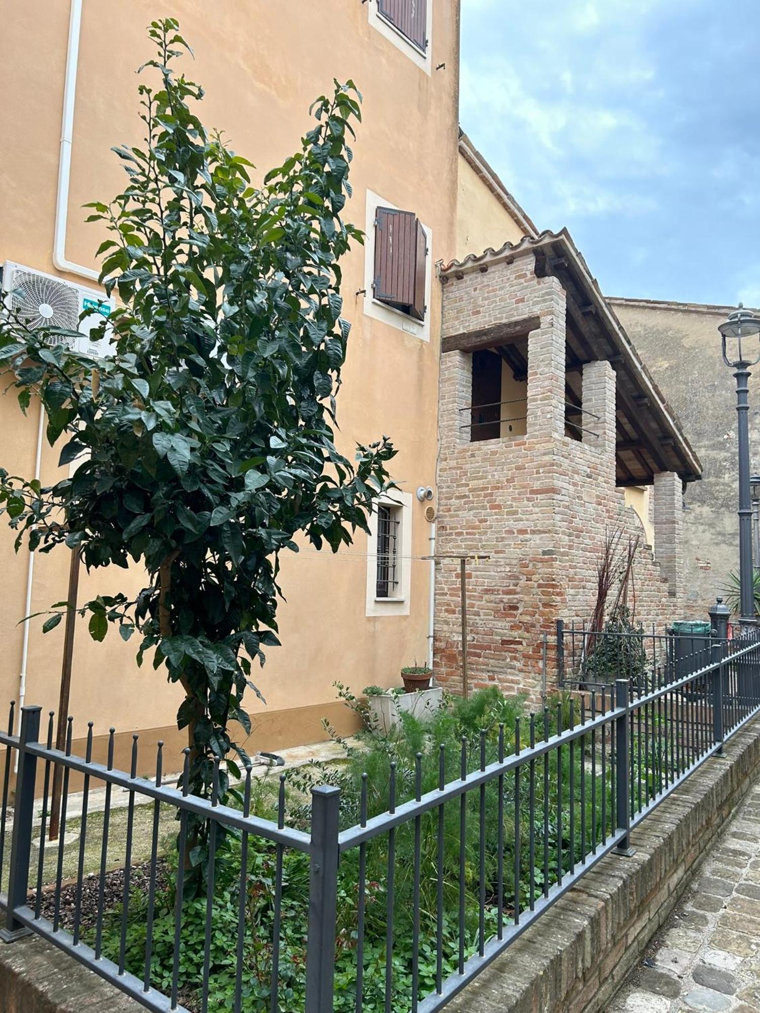 Al Castello Hotel Tavullia Kültér fotó