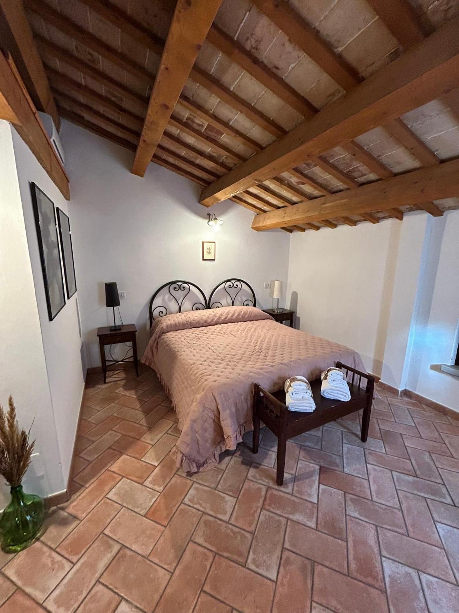 Al Castello Hotel Tavullia Kültér fotó